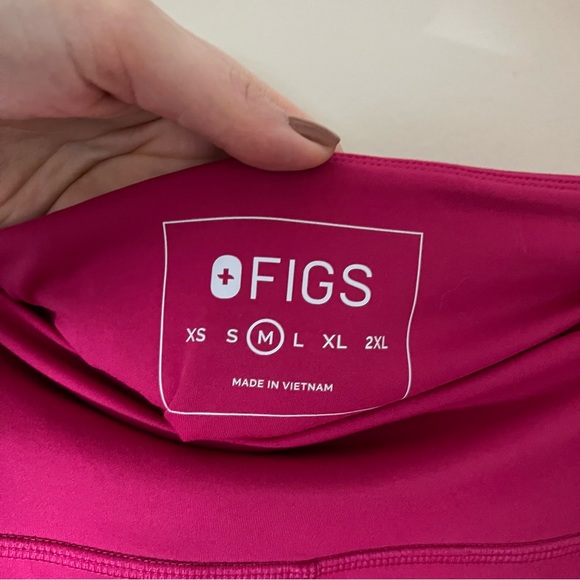 FIGS Performance Underscrub Short Size Medium in Pink - Picture 2 of 3